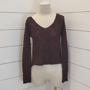 AMERICAN EAGLE OUTFITTERS xs v neck/back high low lengths burgundy sweater